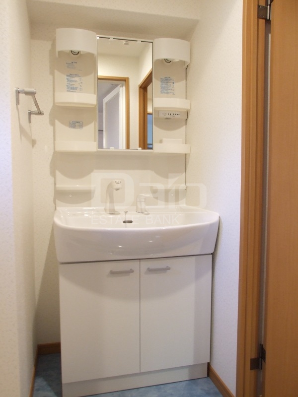 洗面設備　※写真は同タイプ別部屋です