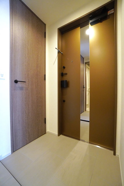 玄関　※写真は同タイプ住戸です。