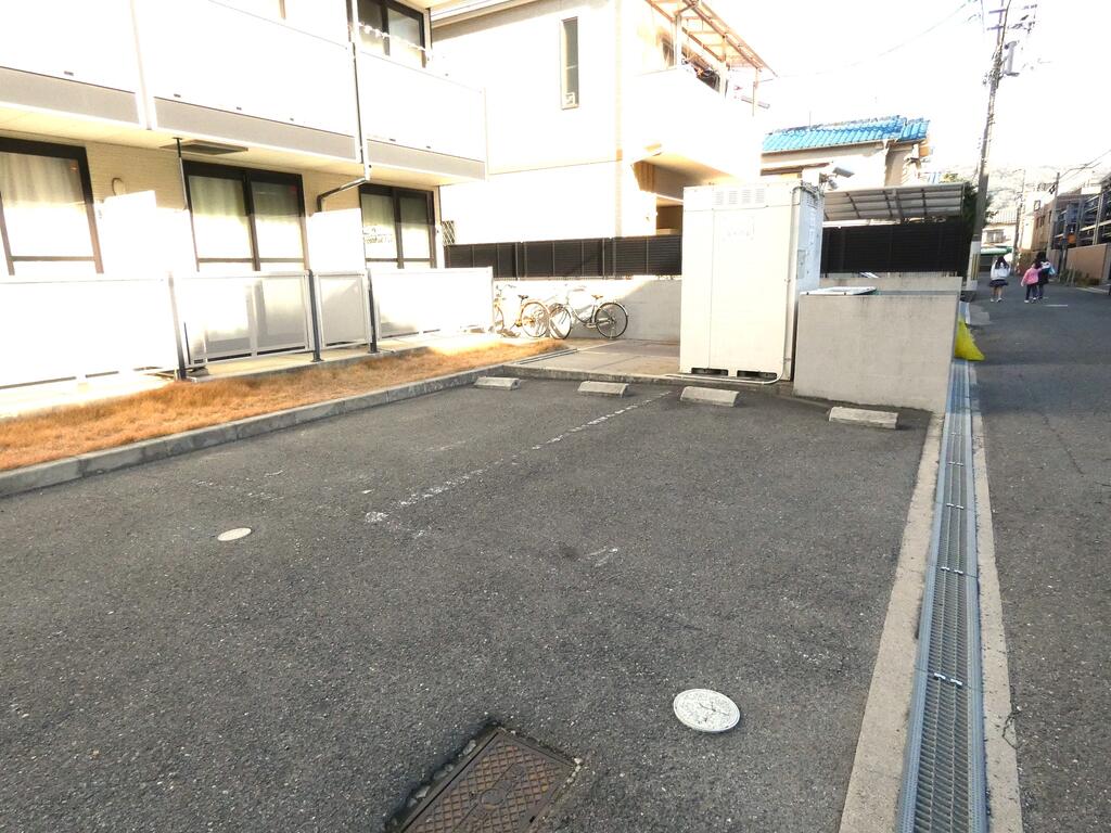 駐車場　敷地内駐車場を完備です☆