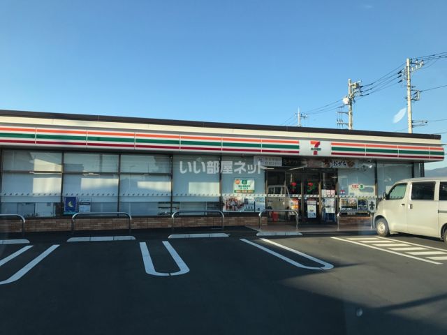 コンビニ　セブンイレブン三島八反畑店（コンビニ）まで763m