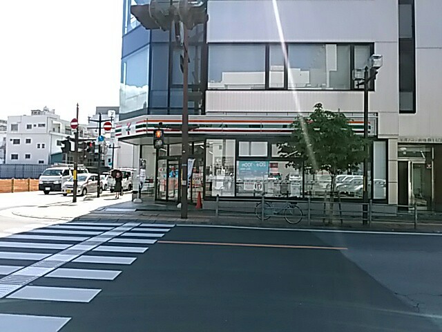 コンビニ　セブンイレブン 甲府丸の内１丁目店（コンビニ）まで289m