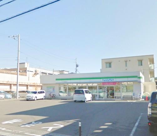 コンビニ　ファミリーマート みのり台駅前通り店（コンビニ）まで624m
