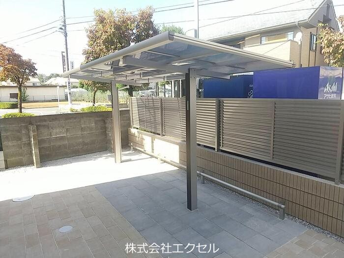 その他共有部分　屋根付きの駐輪場です。