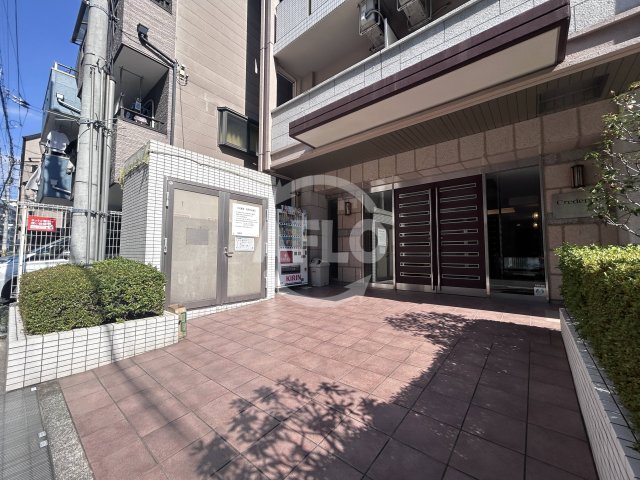 エントランス　クリーデンス新大阪　エントランス