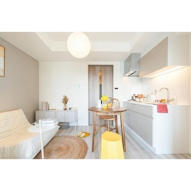 居室・リビング　写真は同タイプ住居です。