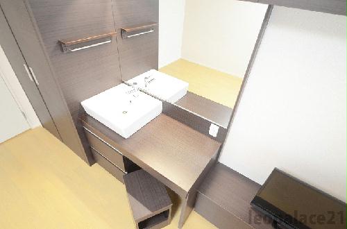 洗面設備　設備・仕様は号室により異なる為、現況を優先致します。