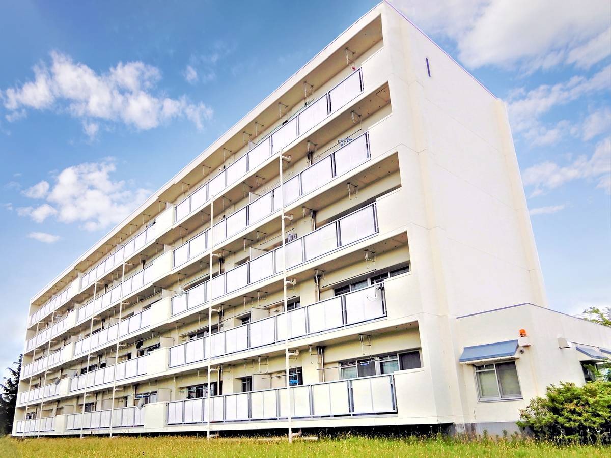 仙台市地下鉄南北線 泉中央駅 徒歩60分 築37年