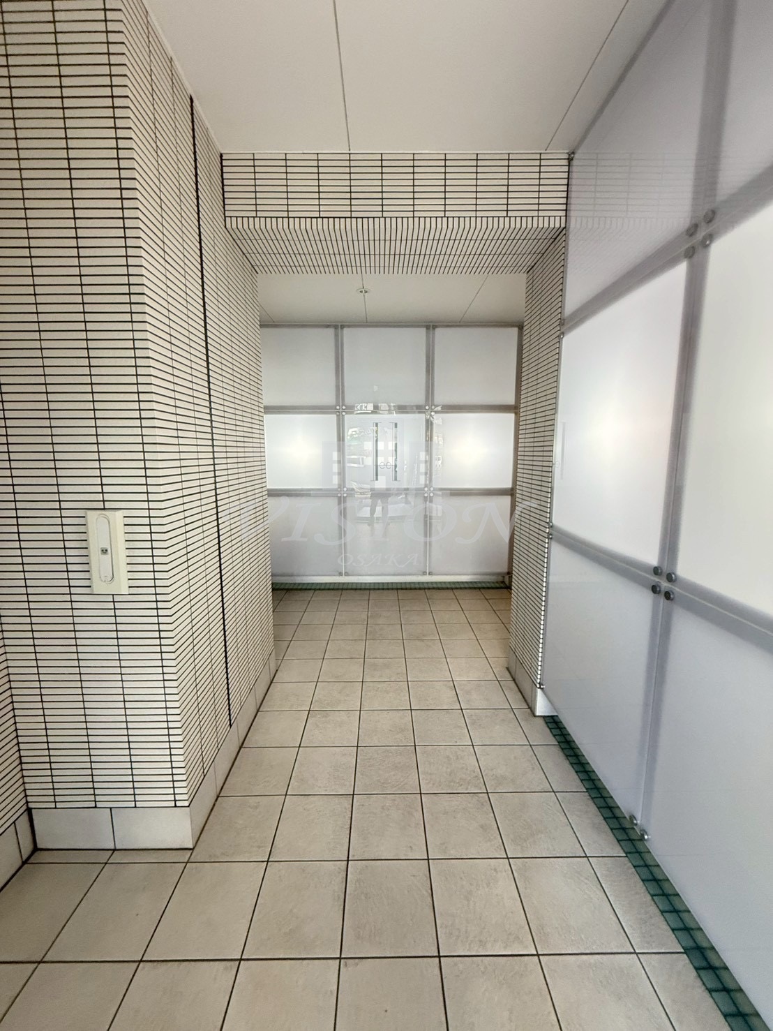 阪急宝塚線 三国駅 徒歩4分 10階建 築19年の外観写真