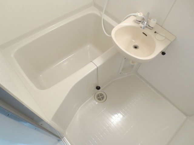バス・シャワールーム　★バストイレ別のお部屋です★
