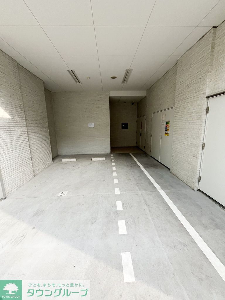 駐車場　駐車場