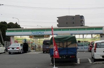コンビニ　ファミリーマート川越南大塚店（コンビニ）まで850m
