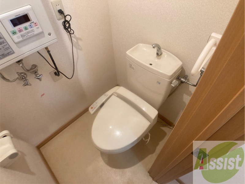 トイレ　こちらはトイレです。清潔感があり、安心して使用できます。