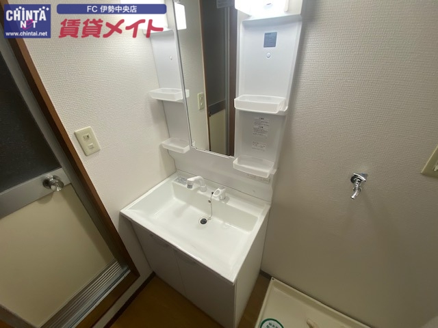 洗面設備　同型参考写真