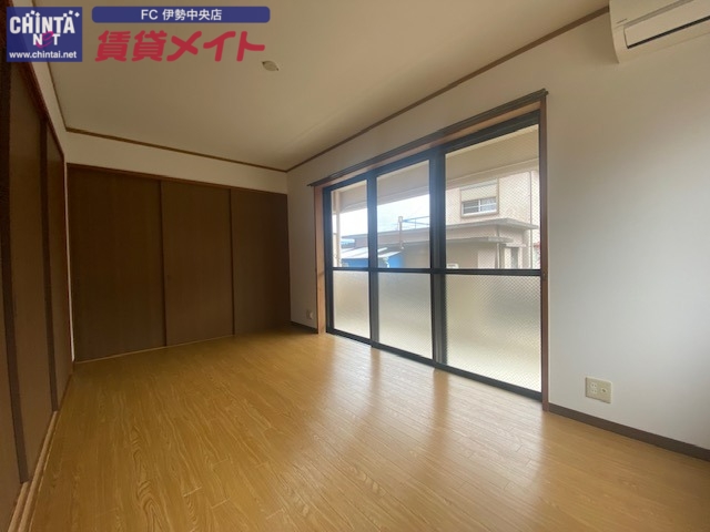 居室・リビング　同型参考写真