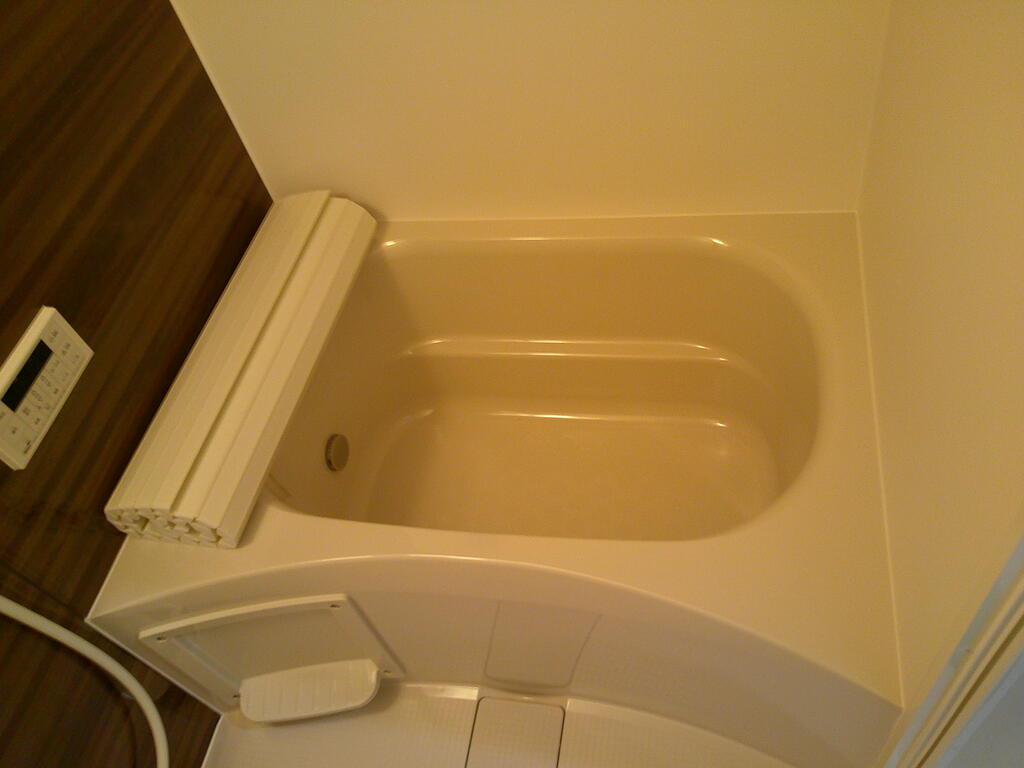 バス・シャワールーム　別室の写真となります。