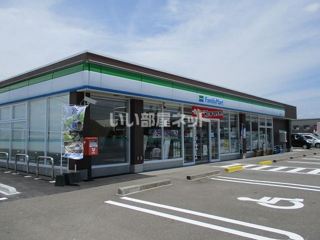 コンビニ　ファミリーマート　新富店（コンビニ）まで4092m