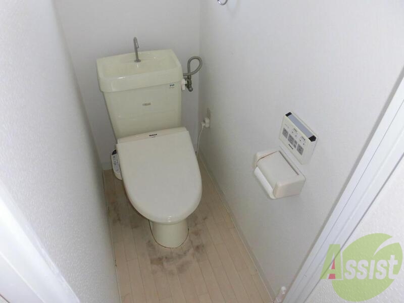 トイレ　温水便座付き
