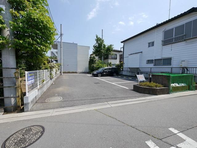 駐車場　敷地内駐車場