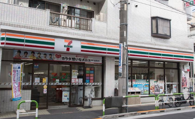 コンビニ　セブンイレブン 北区西ヶ原4丁目店（コンビニ）まで172m