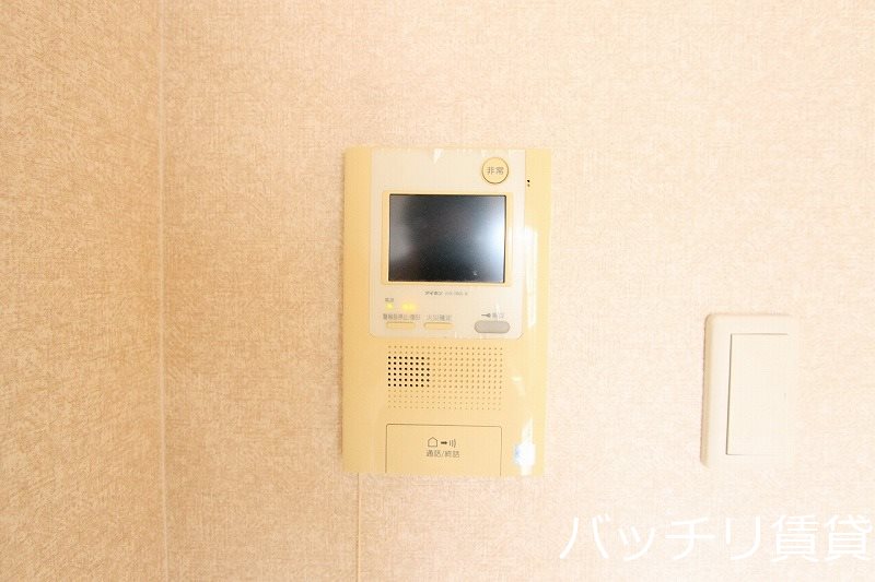 セキュリティ　類似写真使用のため、現状優先。