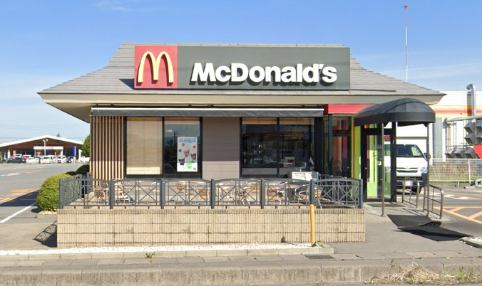 飲食店　マクドナルド 佐久インター店（飲食店）まで704m