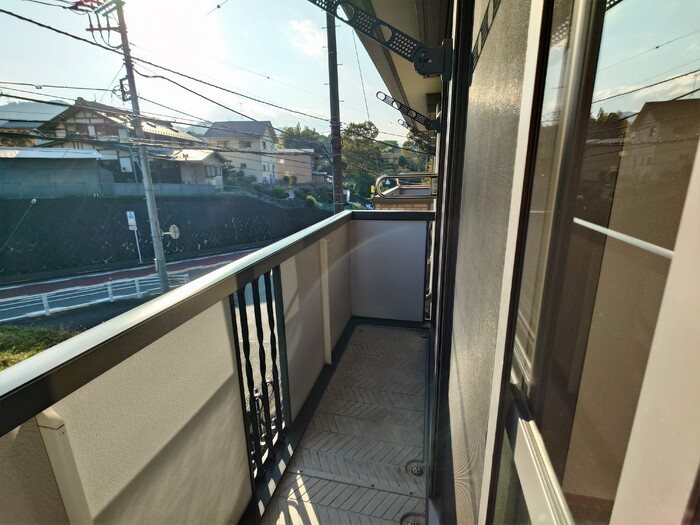 バルコニー　南向きで日当たり良好です。