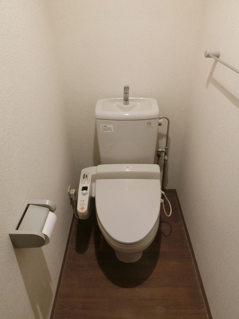ＪＲ総武線快速 市川駅 徒歩13分 6階建 築25年のトイレ写真