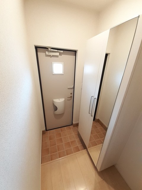 玄関　シューズボックス付きの玄関です★