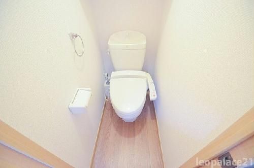 レオパレスシャルマン 浅野IIのトイレ写真