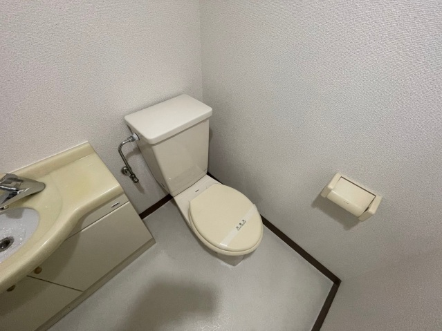京阪本線 古川橋駅 徒歩4分 8階建 築35年のトイレ写真