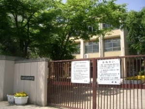 中学校　尼崎市立武庫東中学校（中学校）まで854m