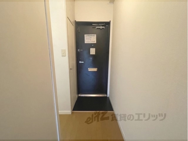 レオパレス西畑の玄関写真