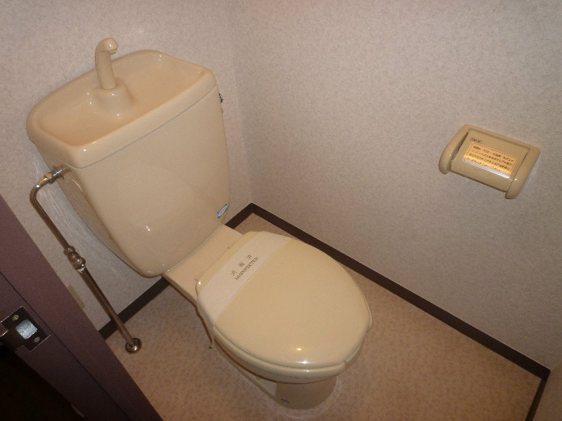 ベーネパラッツオアキのトイレ写真