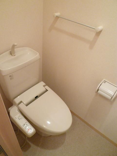 ドルフクレセント参番館のトイレ写真