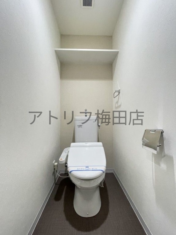 地下鉄四つ橋線 四ツ橋駅 徒歩6分 10階建 築13年のトイレ写真