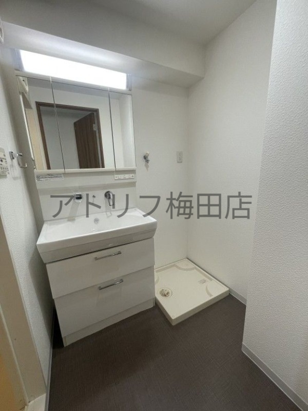 地下鉄四つ橋線 四ツ橋駅 徒歩6分 10階建 築13年の内装写真
