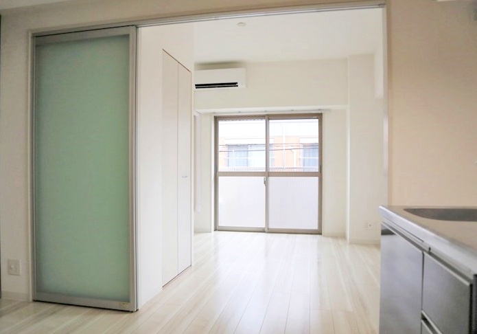 居室・リビング　開放感のあるゆったりとしたお部屋です♪