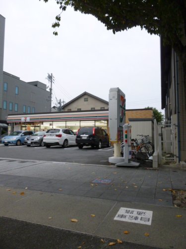 コンビニ　セブン イレブン 名古屋瑞穂区役所前店（コンビニ）まで108m