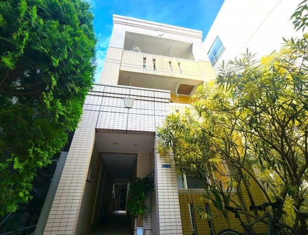 BRINDDLE COURTの外観写真