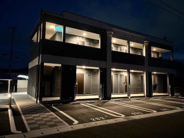 建物外観　外観写真（夜）