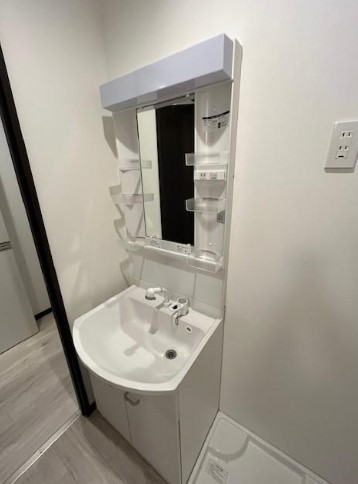 洗面設備　別部屋参照写真