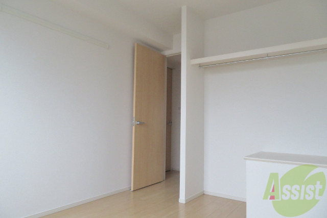 その他部屋・スペース　寝室を別角度から撮影しました。イメージを掴んでください。