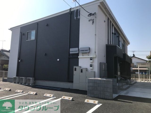 建物外観　駐車場