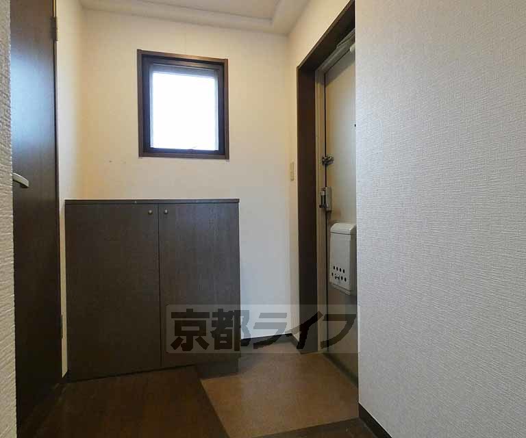 LEGAL京都西陣の玄関写真