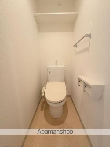 阪急神戸線 中津駅 徒歩6分 11階建 築16年のトイレ写真