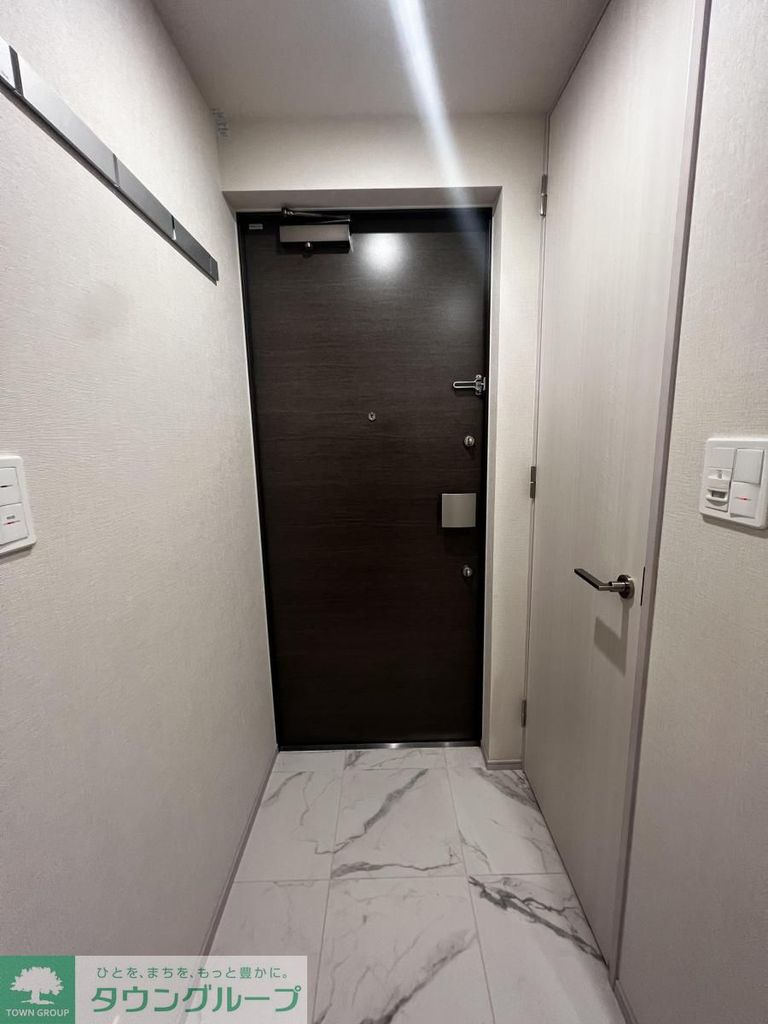 玄関　キッチン
