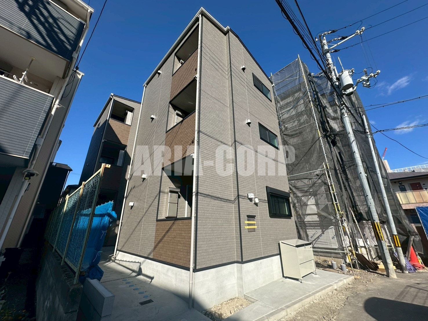 建物外観　2025年完成、大手ハウスメーカー施工のデザイナーズアパート