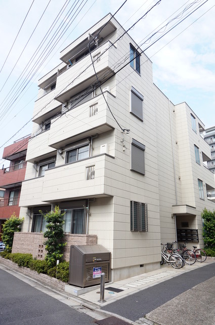 建物外観　防犯が気になる方におすすめのオートロック付です！