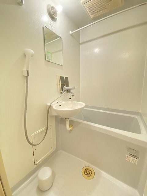 レオパレスクレベールの風呂写真