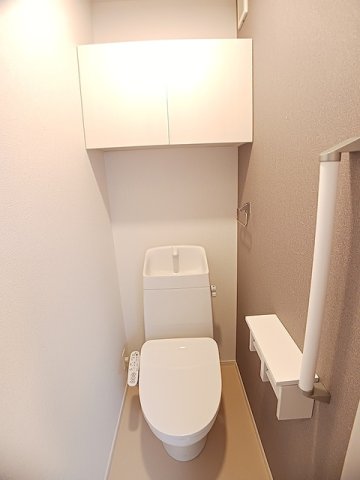 ヒカルサ和歌山鳴神IIのトイレ写真